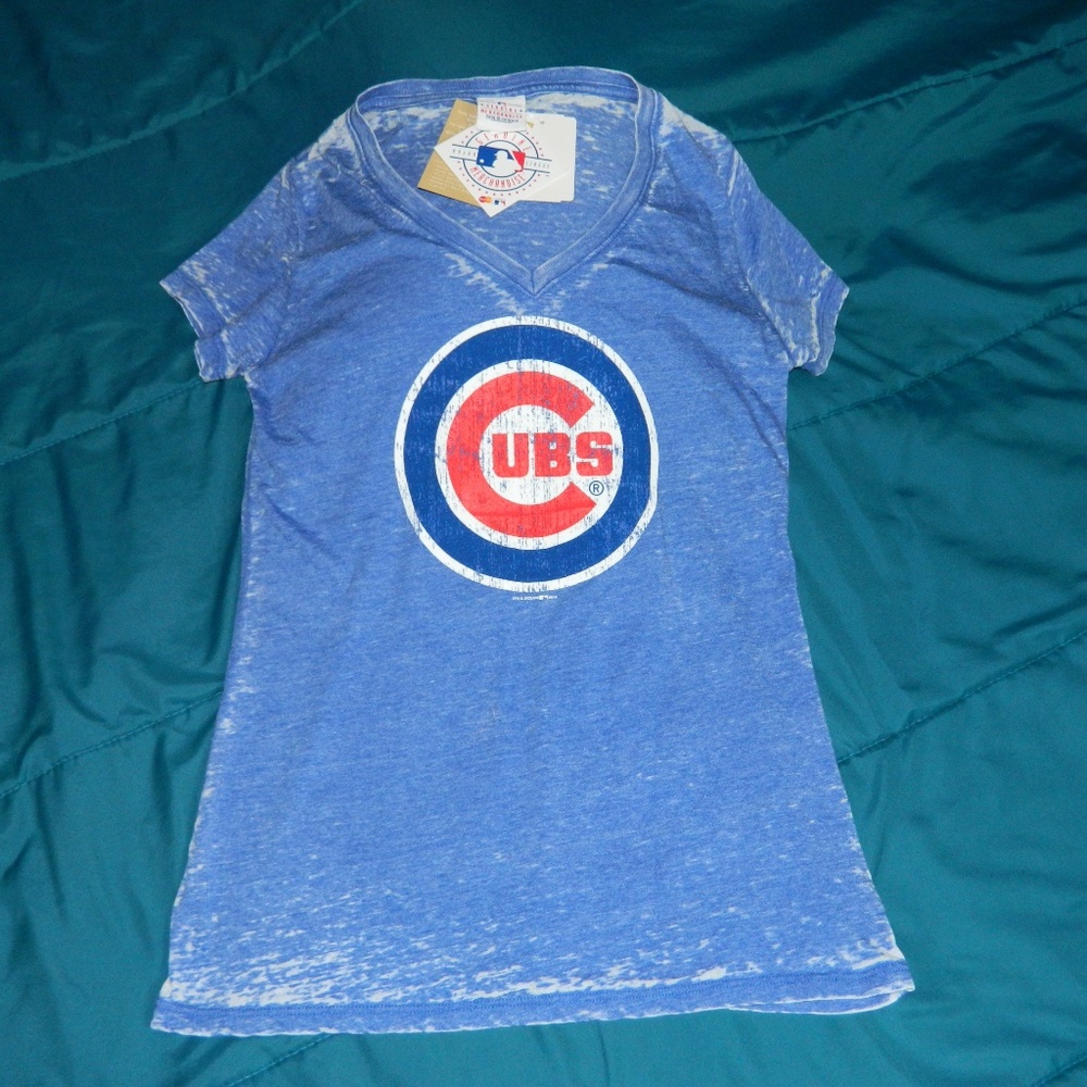 Chicago Cubs Blue V neck Medium 5th and Ocean